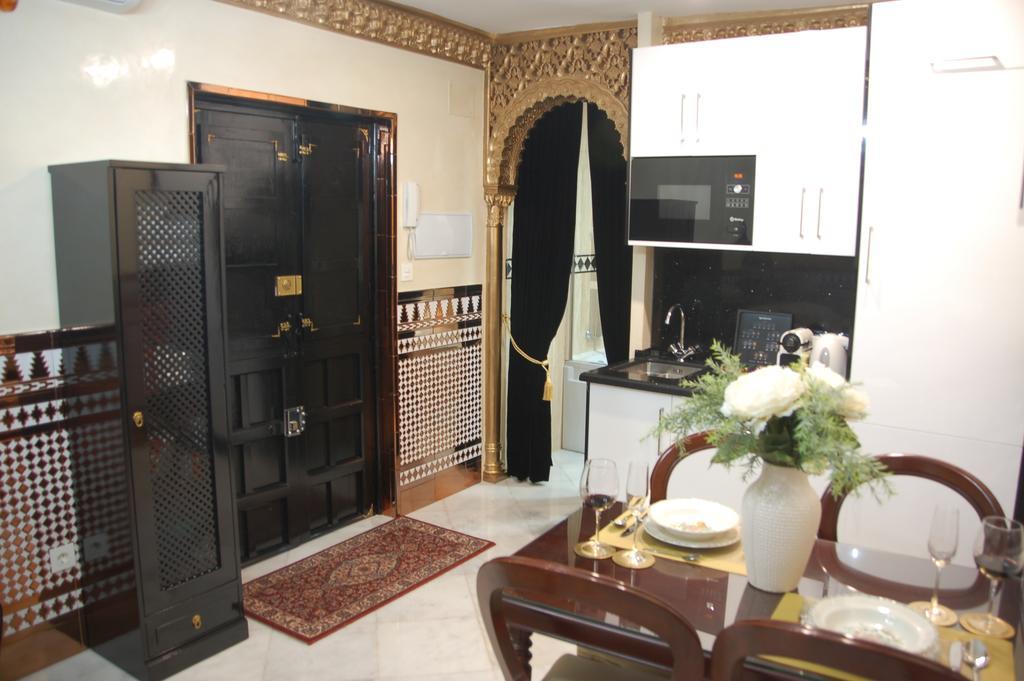 Luxury Apartment Plus Ultra Seville Exterior photo